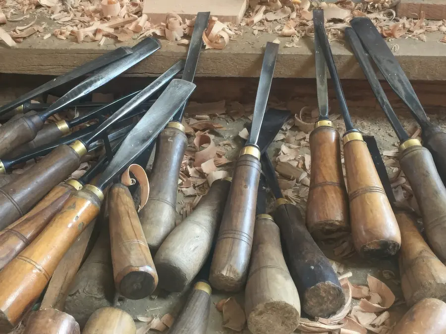 Woodworking chisels and tools